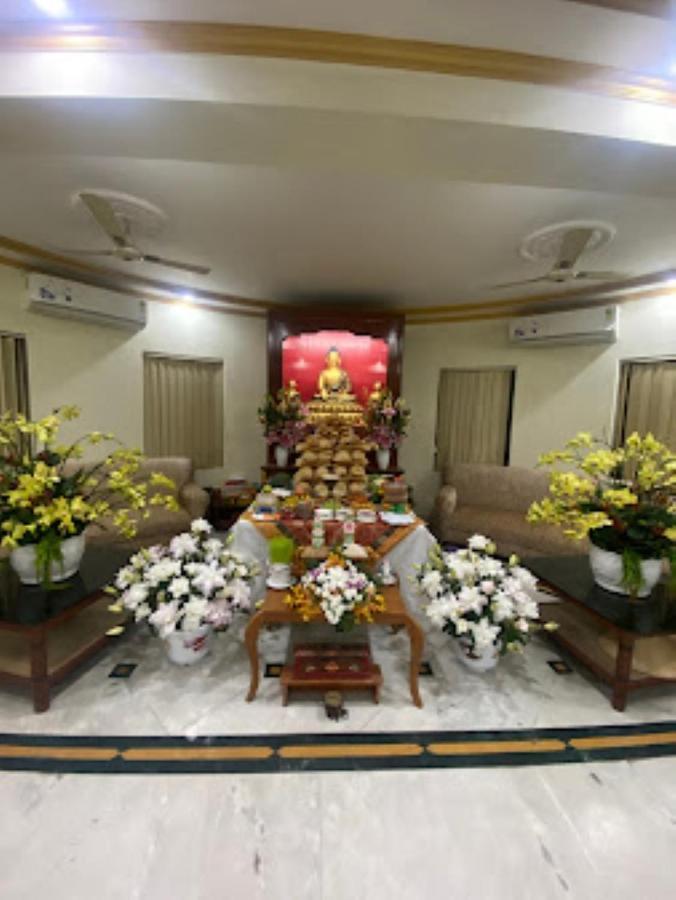 Hotel Mahayana Bodhgaya Bagian luar foto